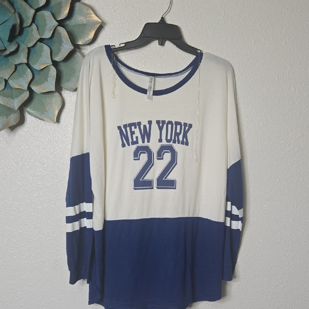 Bobbie Brooks New York 22 Blue and White Jersey Top